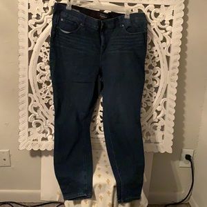 Torrid Bombshell Skinny 24R